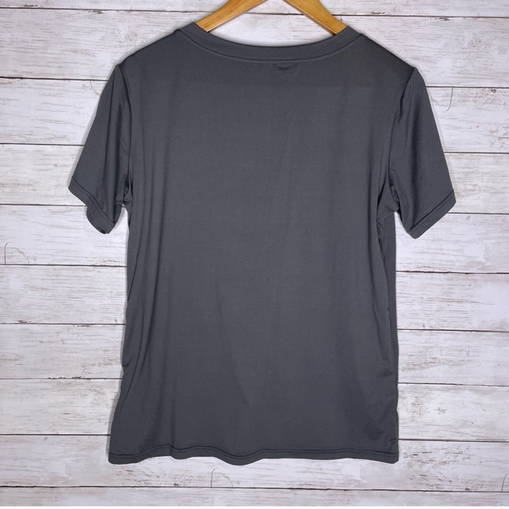 Gray Short Sleeve Tee with Tribal Skull Design - Size Small - Picture 4 of 5
